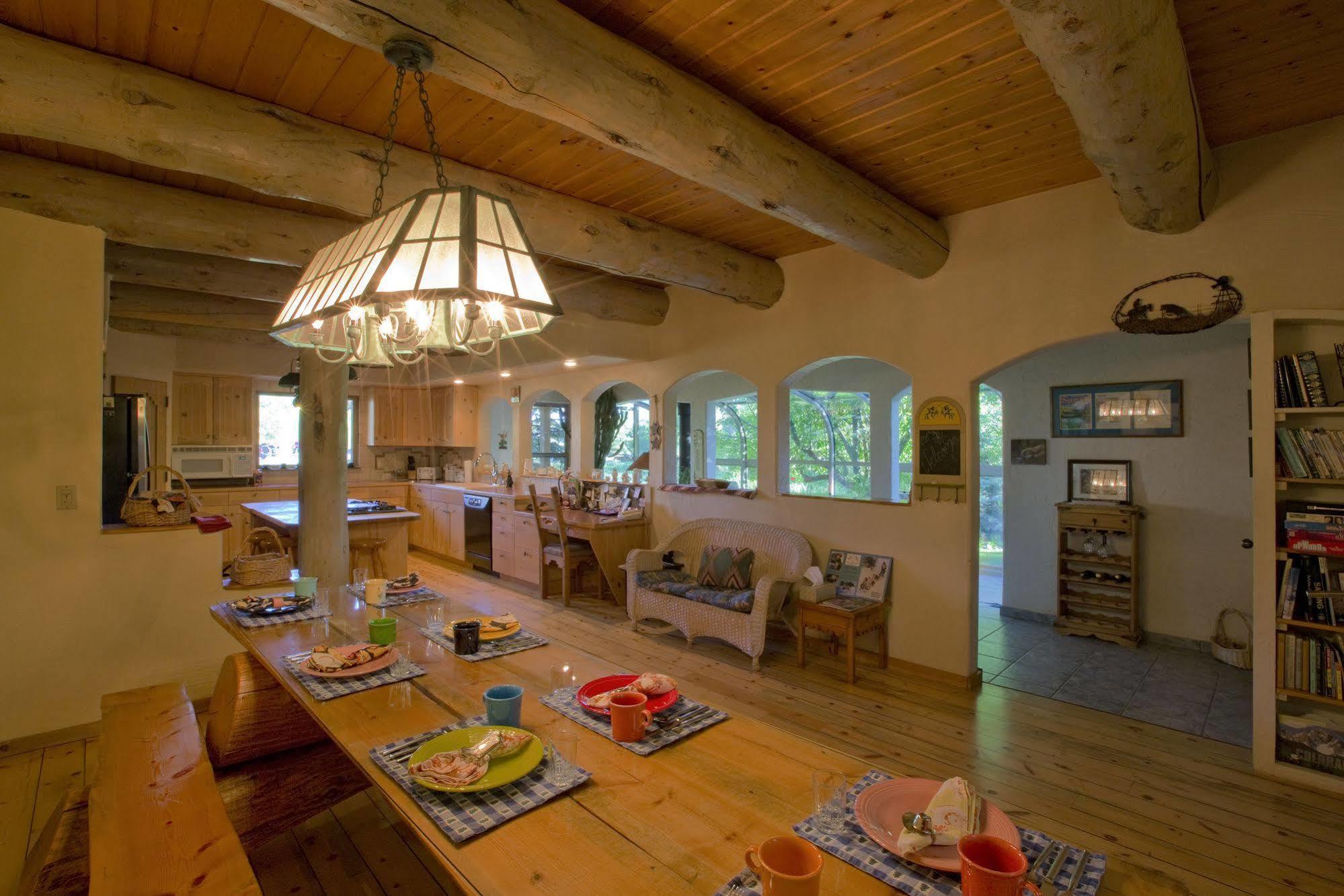 باخرة سبرينغز Mariposa Lodge Bed And Breakfast المظهر الخارجي الصورة